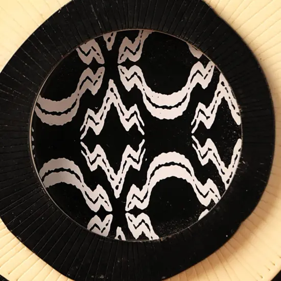 Organic Mix Carved Frame (Black & White) {2}