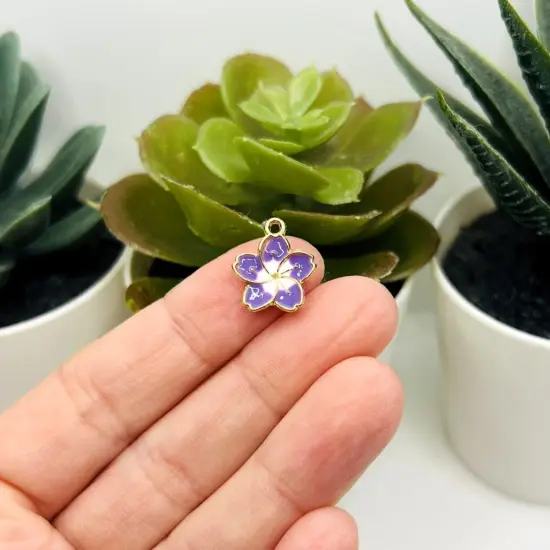 1, 4, 20 or 50 Pieces: Purple and White Flower Charms {2}