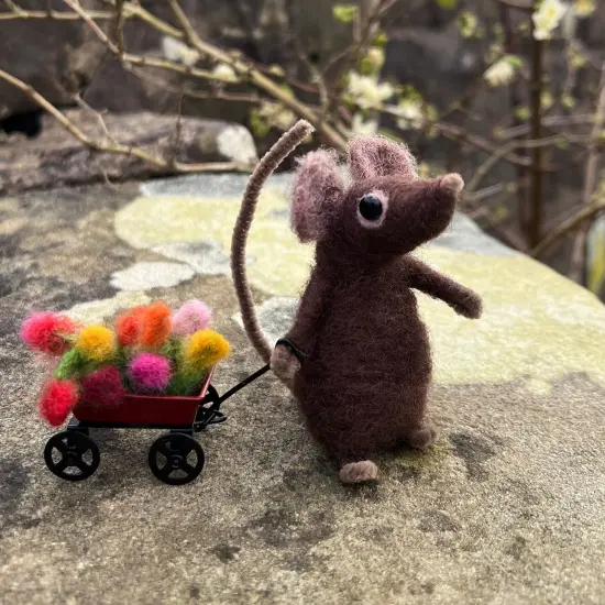 Felting Kit - Flower Cart Mouse Needle Felt Kit {1}