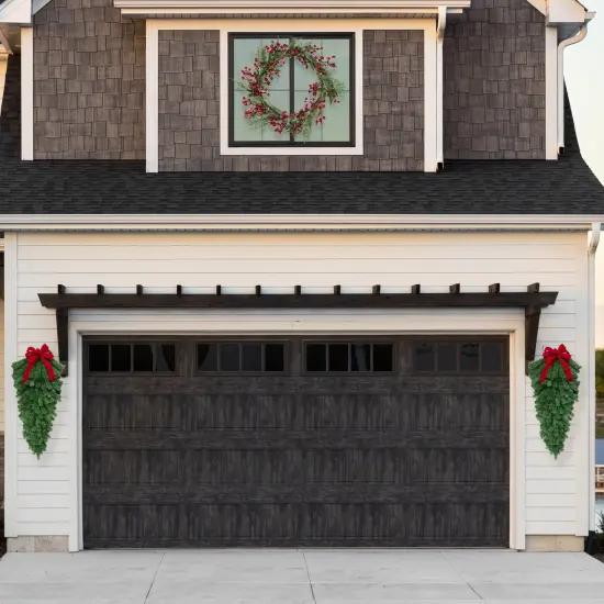 Northlight Colorado Spruce Artificial Christmas Teardrop Swag - 54" - Unlit Green {3}