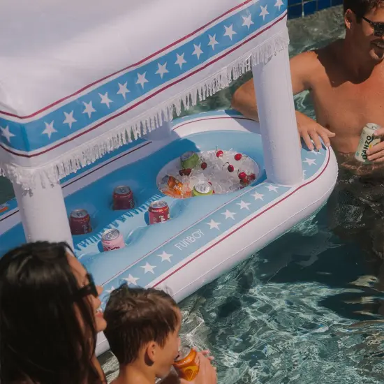 PATRIOTIC FLOATING CABANA BAR {2}