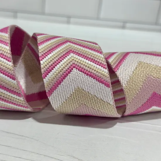 Pink/Tan/White Woven Chevron 1.5&rdquo;Webbing {1}