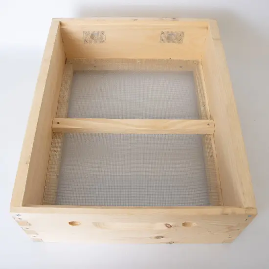 Stoney Acres Quilt Box Winter Hive Topper, Beekeeping Insulated Box for Winter Protection, Helps Retain Heat, Fits 8-Frame Langstroth Beehives {3}