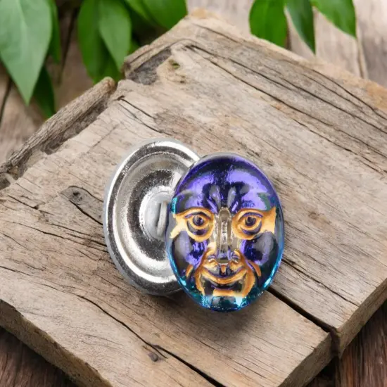 17mm Moon Face Tanzanite Purple Blue with Gold Wash - Czech Glass Buttons {1}