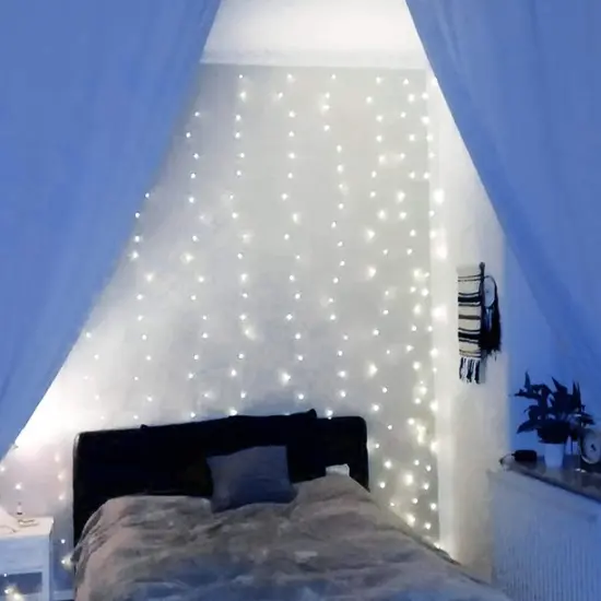 300 LED Curtain String Light w remote White {3}