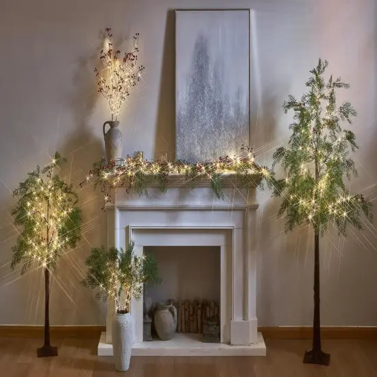 Lighted Red Berry Garland 120 LED {5}