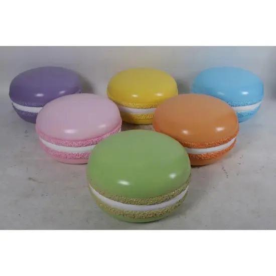 Green Macaroon Over Sized Statue {4}