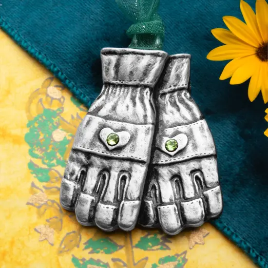 Gloria Duchin Gardening Gloves Ornament {2}