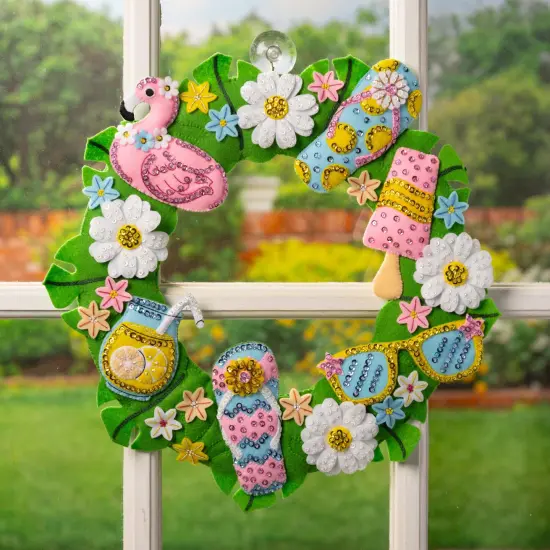 Bucilla Felt Wreath Applique Kit 16.5" Round-Summer {3}