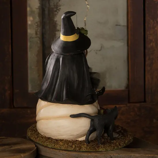 The Fairest Witch of Them All 12.25" {6}