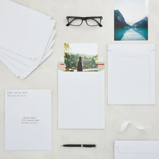 100-Pack Stay Flat Rigid Mailers 7 x 9 Inches with Self Adhesive Seal, Bulk White Cardboard Envelopes for Shipping Photo, Documents, Letters, Packaging Supplies {2}