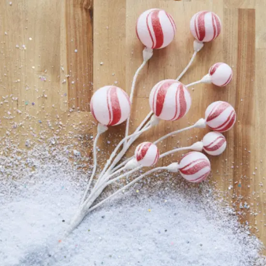 23.5" Peppermint Stripe Ball Spray {3}