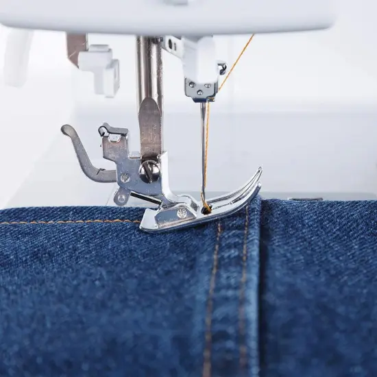 Singer 4452 Heavy Duty Sewing Machine {3}