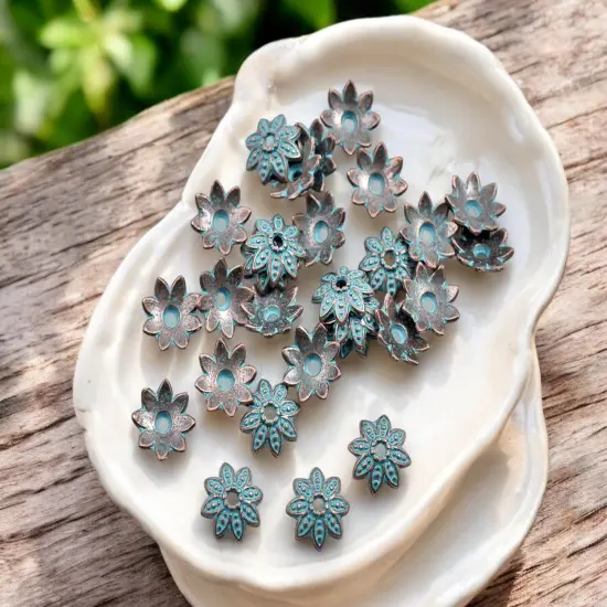 *200* 8mm Copper Patina Bead Caps {1}