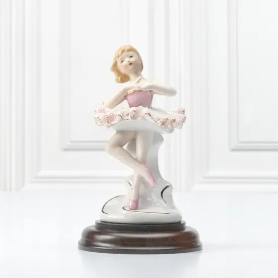 Plymor Solid Walnut Round Wood Display Base with Ogee Edge, 3.75" W x 3.75" D x 0.75" H {4}