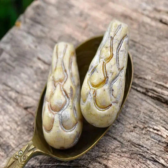 *6* 25x12mm Champagne Alabster Mermaid Scale Large Drop Beads {1}