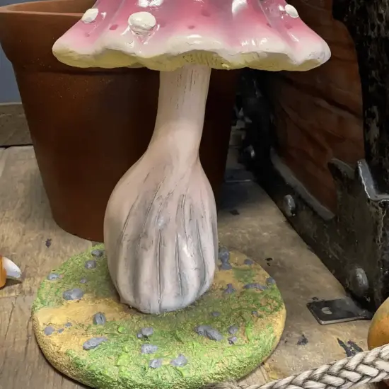 Small Dotted Mushroom Over Sized Statue {5}
