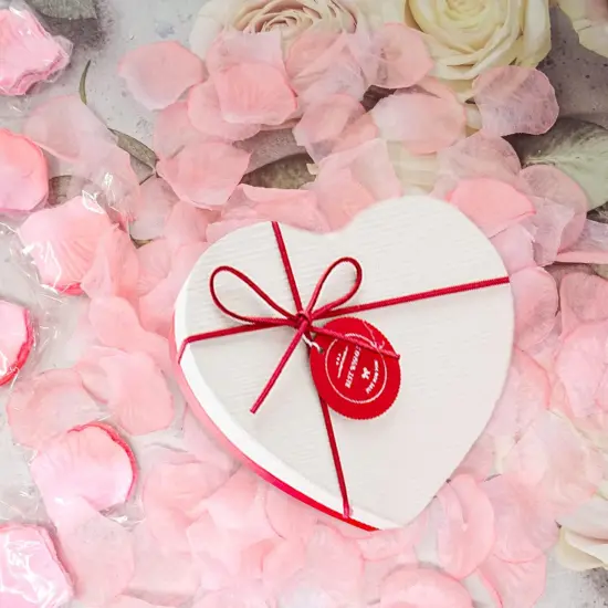 1000PCS Artificial Rose Petals Fake Silk Flower Petals Romantic Decorations Table Walkway Bed Arrangement for Wedding {3}