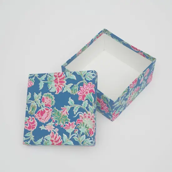 Vibrant Square Gift Box- Set of 3 {2}
