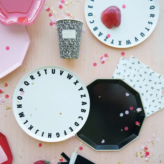 BLACK NOIR SIGNATURE LARGE PLATES {4}