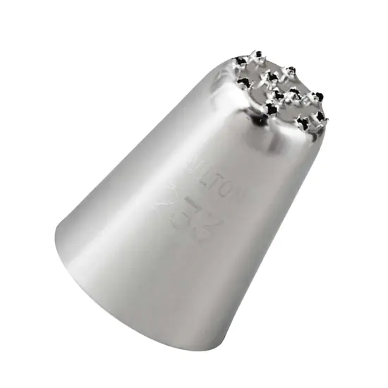 Wilton Multi-Opening Decorating Tip {3}