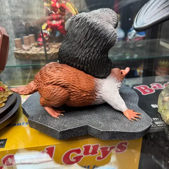 Fantastic Beasts 3 Adolescent Nifflers Life Size Statue {4}