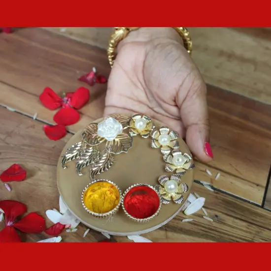 Decorative Haldi Kumkum Thali Holder with Bowl Indian Festival Rakhi Pooja Thali Diwali Puja Tika Platter Wedding Favor Housewarming Gifts Hindu Puja Item {1}