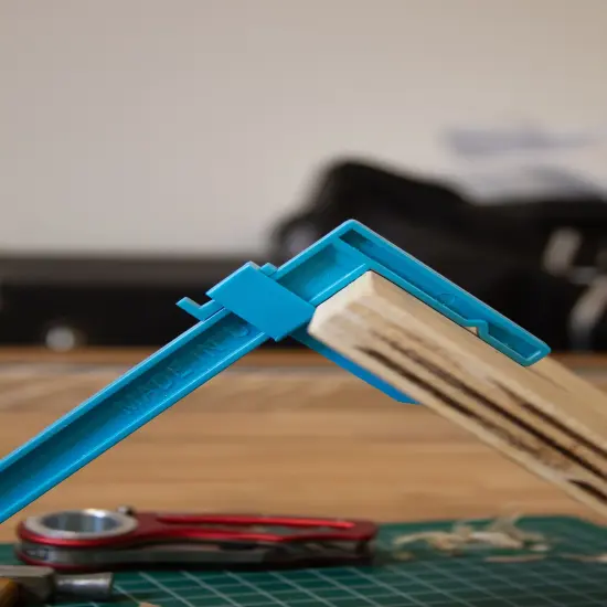 Large Adjustable Plastic Clamp {4}