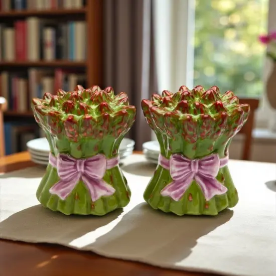 Hand Painted Ceramic Asparagus Salt and Pepper Shakers, Home Décor, Gift for Her, Gift for Mom, Kitchen Décor, Farmhouse Décor {1}