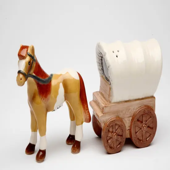 Ceramic Horse And Wagon Salt & Pepper Shakers, Home D&eacute;cor, Gift for Her, Gift for Mom, Kitchen D&eacute;cor, Farmhouse D&eacute;cor {3}