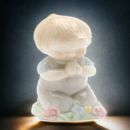 Ceramic Praying Boy Figurine, Religious D&eacute;cor, Religious Gift, Church D&eacute;cor, Baptism Gift {2}