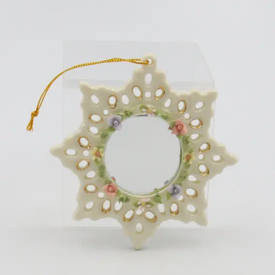 Ceramic Snowflake Ornament, Home D&eacute;cor, Gift for Her, Gift for Mom, Kitchen D&eacute;cor, Christmas D&eacute;cor {3}