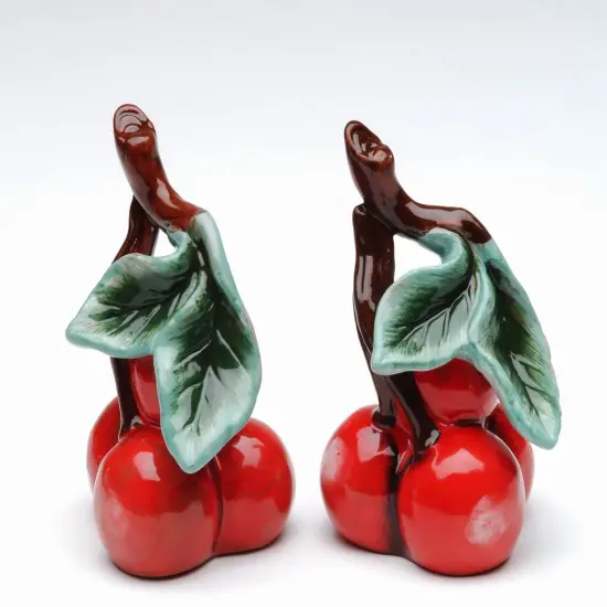 Ceramic Cherry Salt and Pepper Shakers, Home D&eacute;cor, Gift for Her, Gift for Mom, Kitchen D&eacute;cor {3}