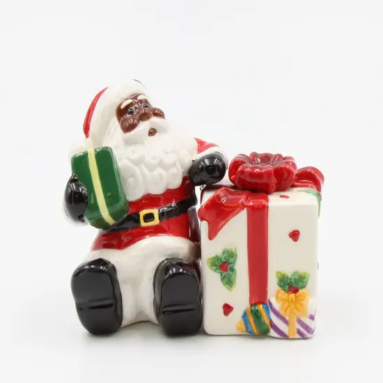 Ceramic African American Santa With Gift Salt And Pepper Shakers, Home D&eacute;cor, Gift for Her, Gift for Mom, Kitchen D&eacute;cor, Christmas D&eacute;cor {2}