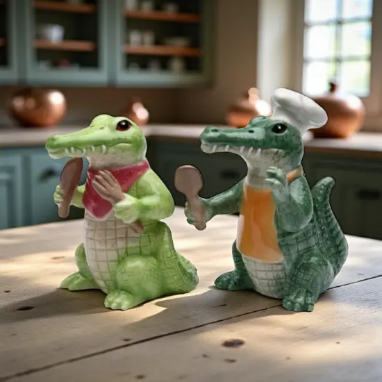 Ceramic Alligator, Crocodile Chef Salt & Pepper Shakers, Gift for Her or Mom, Gift for Him, Gift for Dad, Kitchen D&eacute;cor, Gift for Chef {1}