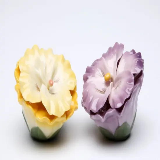 Ceramic Pansy Flower Salt & Pepper Shakers, Home D&eacute;cor, Gift for Her, Gift for Mom, Kitchen D&eacute;cor, Wedding Decor {3}