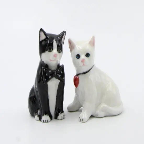 The Purr-fect Couple: Ceramic Valentine's Day Cats Salt And Pepper Shakers, Home D&eacute;cor, Gift for Her or Mom, Kitchen D&eacute;cor, Cat Lovers Gift {3}