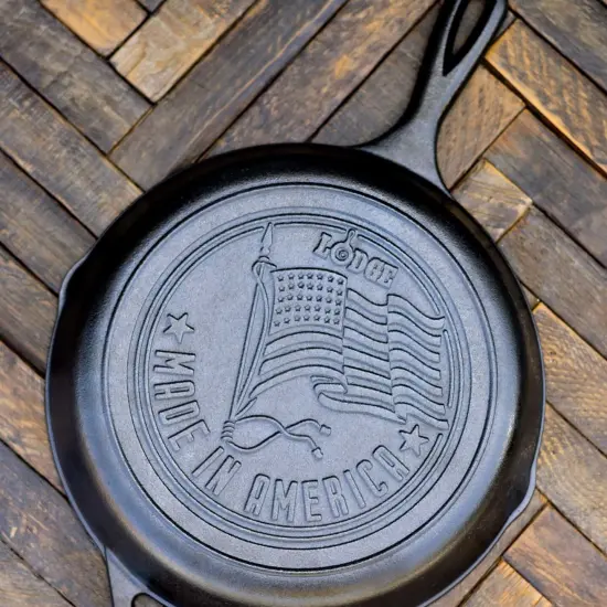 Lodge Cast Iron Skillet, 10.25 inch diameter with Assist Handle and Distinctive American Flag Design, Pre-Seasoned and Made in USA {5}