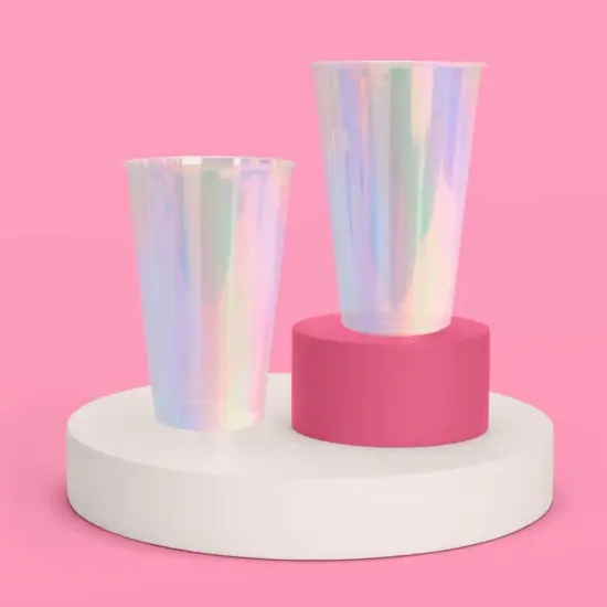 IRIDESCENT PLASTIC PARTY CUPS {3}