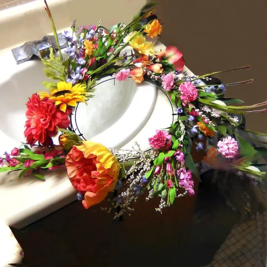 20 Pack 8 Inch Wire Wreath Frame, Round Green Metal Wreath Frame, Floral Crafts Wreath Form for DIY Christmas Wedding Party {5}