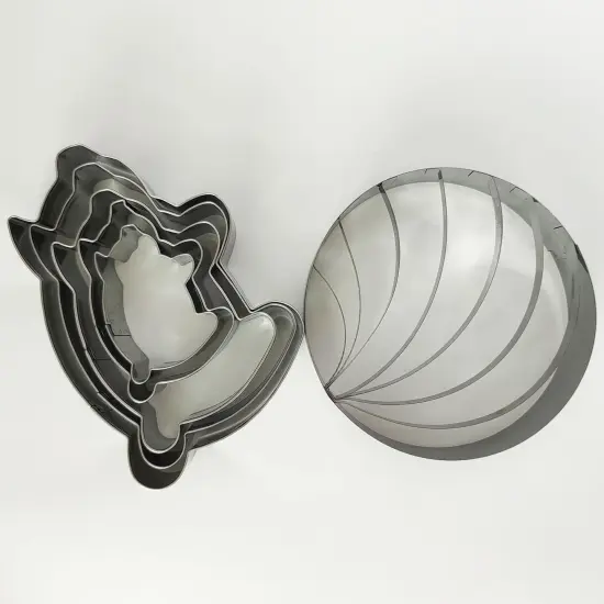 4 Inch Concha Cutter Mexican Bread Mold with 5 Sizes Piggy Cookie Cutters, Stainless Steel Molde Para Hacer Conchas De Pan, Metal Concha Shell Stamp and Pig Cookie Cutter Set {2}