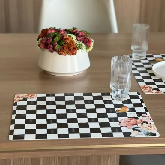 Chic Checkered Placemats {3}