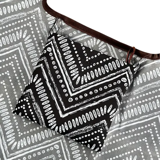 Wrapables Foldable Tote Nylon Reusable Grocery Bag (Set of 2), Intricate Chevron {5}