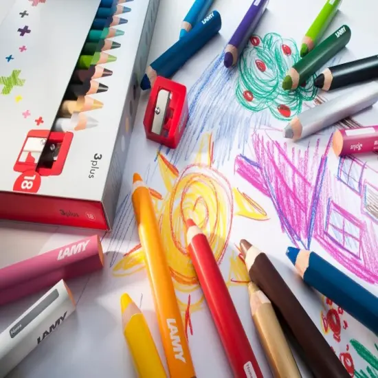 Coloured Pencils Set of 18 Colouring Pencils in Folding Box {3}