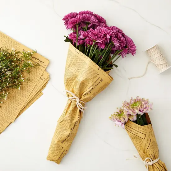 Juvale 12 Sheets of Kraft Paper - Vintage Newspaper Wrapping Paper - Brown Gift Wrap for Arts and Crafts, Bulletin Board Easel, DIY Projects (28 x 20 Inches) {2}