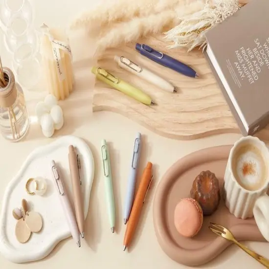 Ballpoint One P Gel Ink Rollerball pen, 0.38mm Black Ink, 5 Body Colors set Sticky Note {4}