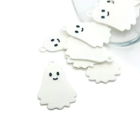 1, 4, or 20 Pieces: Cute Smiling Ghost Charms {1}