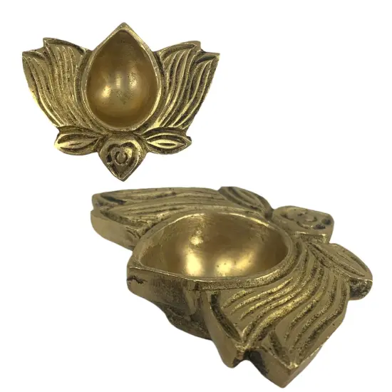 Lotus Brass Finish Diya Indian Craft Diya for Puja Oil Lamp Pooja Gift Diwali Home Decorations Mandir Temple Akhand Diya Indian Traditional Deepawali Return Gifts {1}