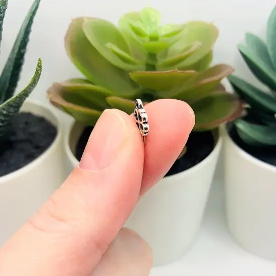 Tiny Silver Lucky Clover Charms, 6x10mm {4}