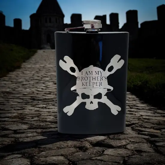 8oz BLACK Helmet Brothers Keeper Flask {3}